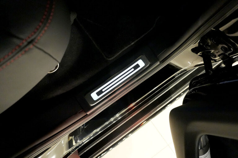 2021年式 メルセデスベンツ G350d ダークブラック AMGライン オブシディアンブラック MQ4154