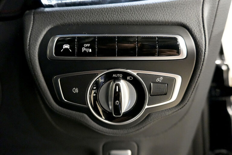 2021年式 メルセデスベンツ G350d ダークブラック AMGライン オブシディアンブラック MQ4154