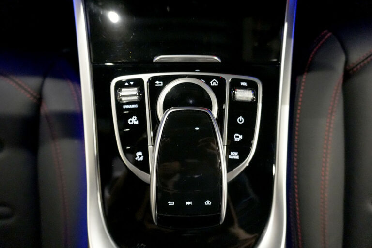 2021年式 メルセデスベンツ G350d ダークブラック AMGライン オブシディアンブラック MQ4154