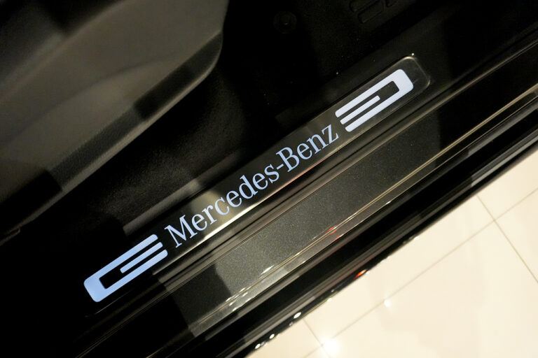 2025年式 メルセデスベンツ G450d MANUFAKTURプログラムプラス AMGライン グラファイト MQ4132