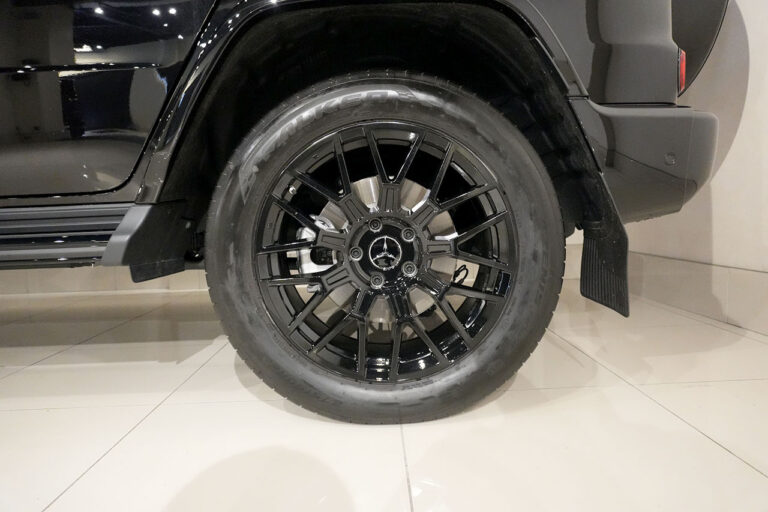 2025年式 メルセデスベンツ G450d maqspeed 9 ダークブラック MANUFAKTURプログラムプラス オブシディアンブラック MQ4158