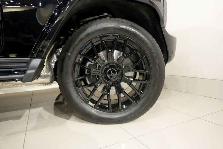 2025年式 メルセデスベンツ G450d maqspeed 9 ダークブラック MANUFAKTURプログラムプラス オブシディアンブラック MQ4158