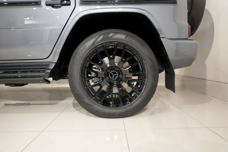 2022年式 メルセデスベンツ G400d ダークステルス AMGライン Newインテリアモデル セレナイトグレー