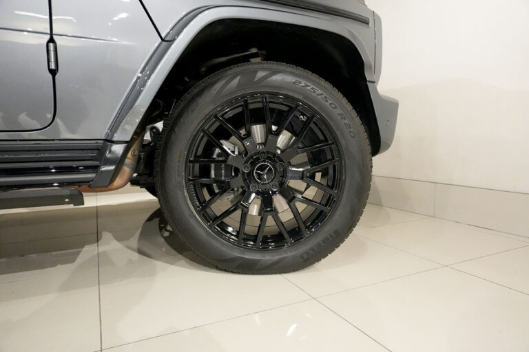 2022年式 メルセデスベンツ G400d ダークステルス AMGライン Newインテリアモデル セレナイトグレー