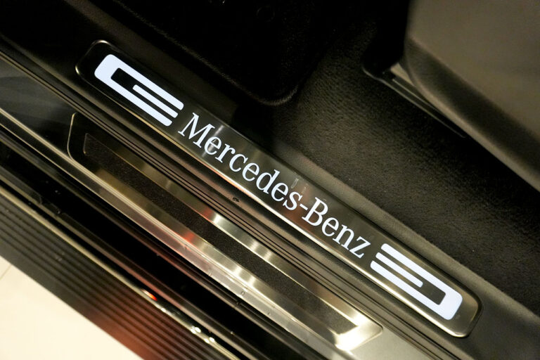 2022年式 メルセデスベンツ G400d ダークステルス AMGライン Newインテリアモデル セレナイトグレー