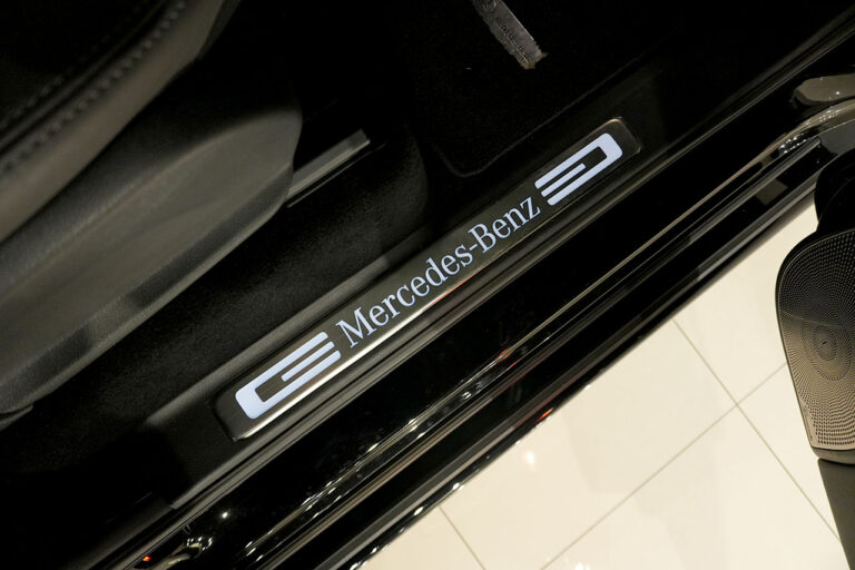 2023年式 メルセデスベンツ G400d ダークブラック Gmanufakturプログラム AMGライン オブシディアンブラック MQ4161