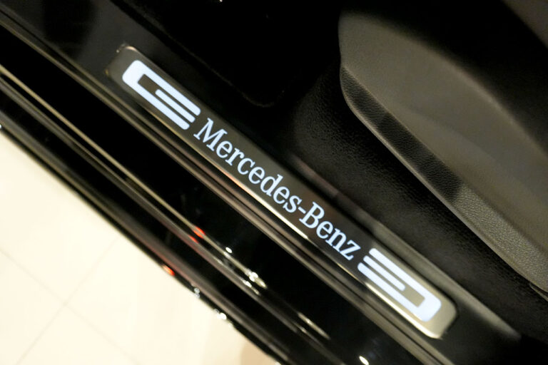 2023年式 メルセデスベンツ G400d ダークブラック Gmanufakturプログラム AMGライン オブシディアンブラック MQ4161