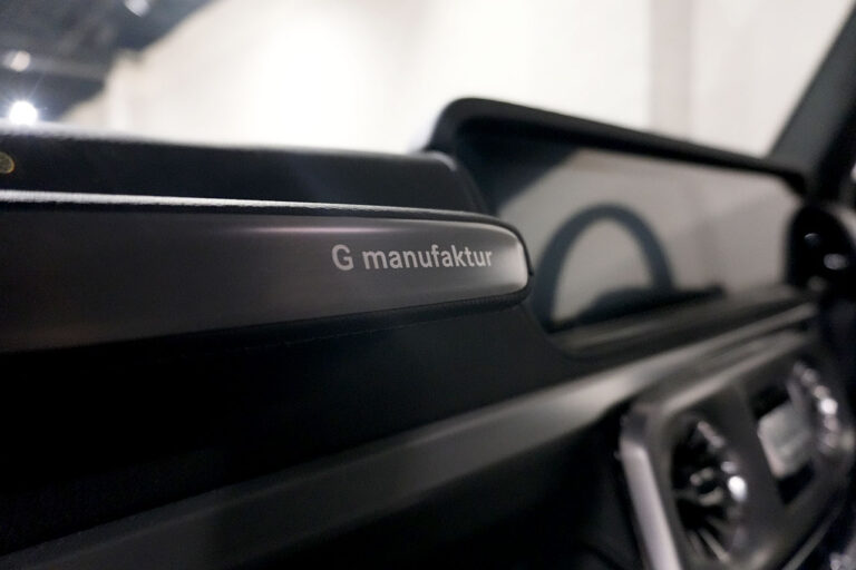 2023年式 メルセデスベンツ G400d ダークブラック Gmanufakturプログラム AMGライン オブシディアンブラック MQ4161