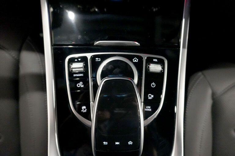 2023年式 メルセデスベンツ G400d ダークブラック Gmanufakturプログラム AMGライン オブシディアンブラック MQ4161