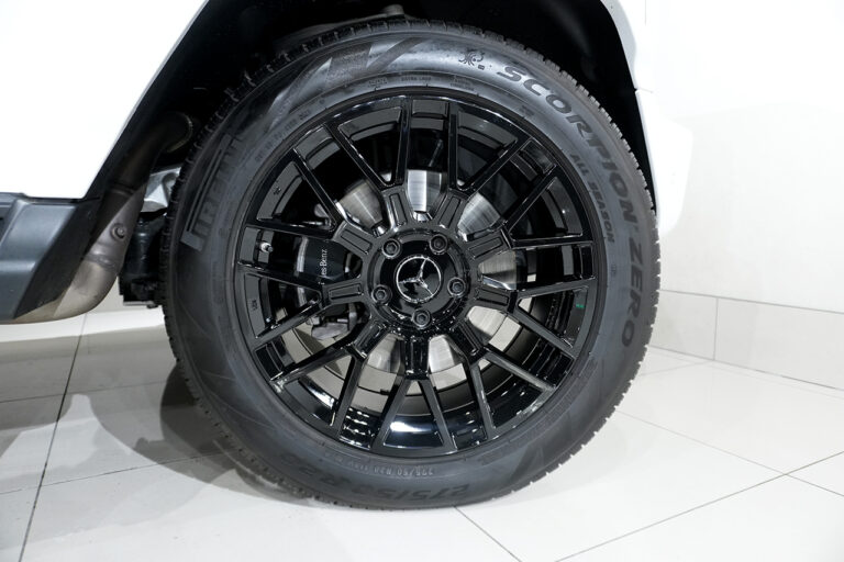 2023年式 メルセデスベンツ G400d Gmanufakturプログラムプラス AMGライン ダークプラチナ MQ4166