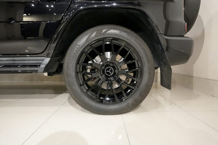 2023年式 メルセデスベンツ G400d maqspeed 9 ダークブラック Gmanufakturプログラム オブシディアンブラック MQ4168