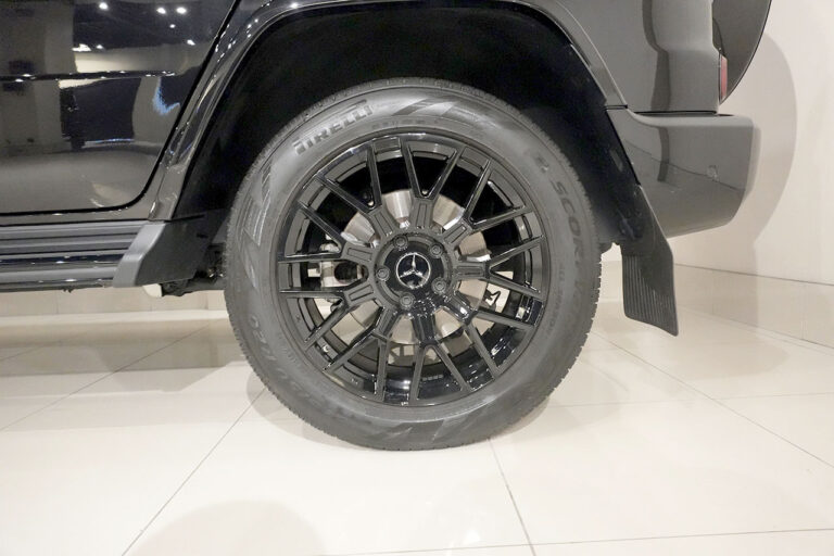 2023年式 メルセデスベンツ G400d ダークブラック Gmanufaktur AMGライン オブシディアンブラック MQ4192