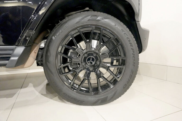 2023年式 メルセデスベンツ G400d ダークブラック Gmanufaktur AMGライン オブシディアンブラック MQ4192