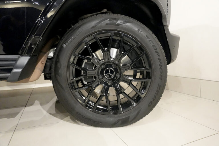 2023年式 メルセデスベンツ G400d ダークブラック Gmanufaktur AMGライン オブシディアンブラック MQ4192