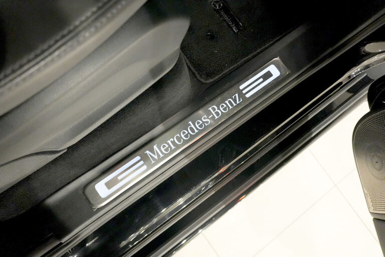 2023年式 メルセデスベンツ G400d ダークブラック Gmanufaktur AMGライン オブシディアンブラック MQ4192