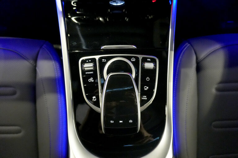 2023年式 メルセデスベンツ G400d ダークブラック Gmanufaktur AMGライン オブシディアンブラック MQ4192