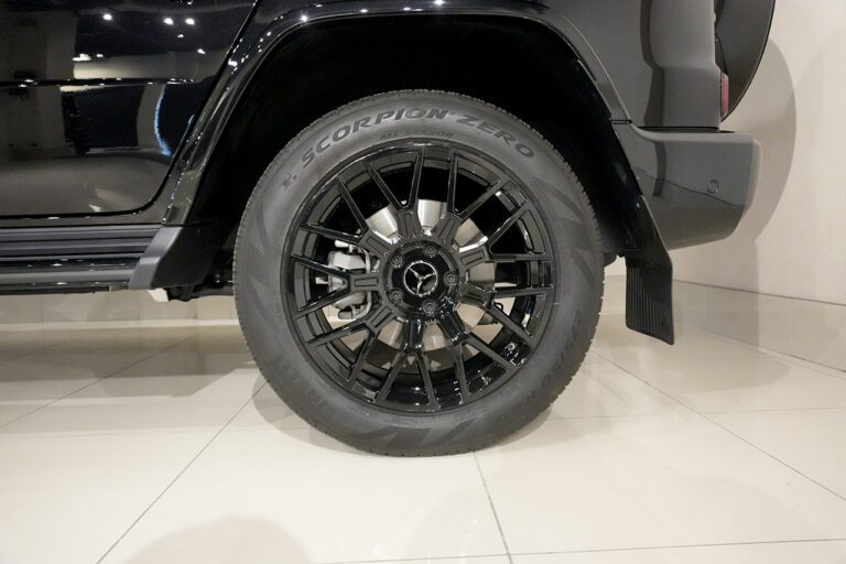 2024年式 メルセデスベンツ G400d ダークブラック Gmanufakturプログラム+ AMGライン オブシディアンブラック MQ4193