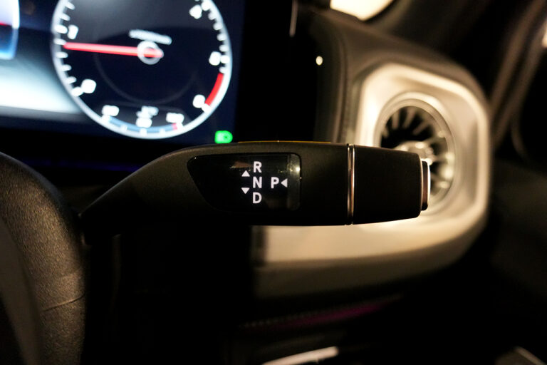 2024年式 メルセデスベンツ G400d ダークブラック Gmanufakturプログラム+ AMGライン オブシディアンブラック MQ4193