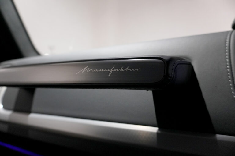 2024年式 メルセデスベンツ G400d ダークブラック Gmanufakturプログラム+ AMGライン オブシディアンブラック MQ4193