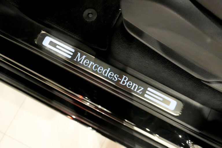 2023年式 メルセデスベンツ G400d ミッドナイト Gmanufakturプログラム AMGライン MQ4196