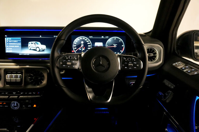 2023年式 メルセデスベンツ G400d ミッドナイト Gmanufakturプログラム AMGライン MQ4196