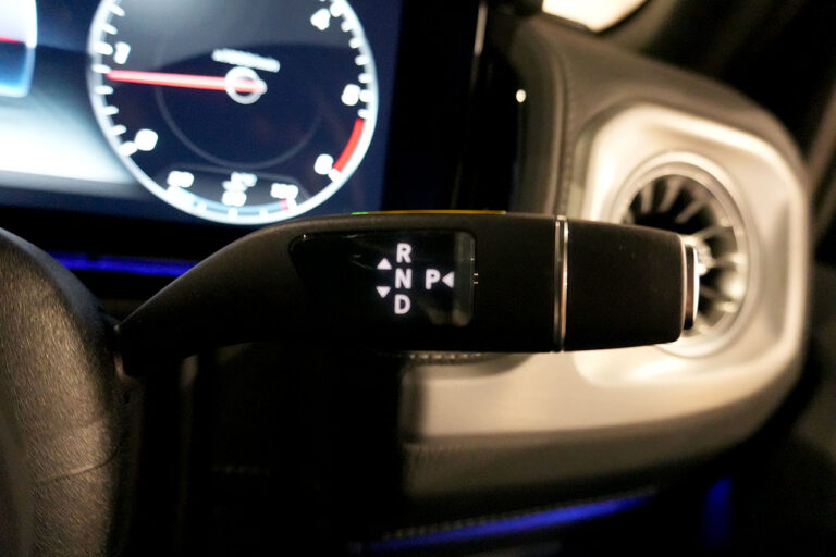 2023年式 メルセデスベンツ G400d ミッドナイト Gmanufakturプログラム AMGライン MQ4196