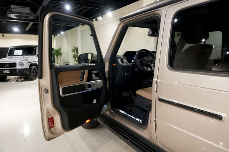 2025年式 メルセデスベンツ G450d(ISG搭載) ダークゴールド AMGラインPKG MANUFAKTURプログラム トラバーチンベージュ