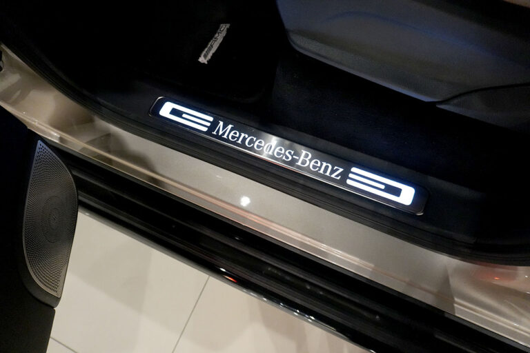 2025年式 メルセデスベンツ G450d(ISG搭載) ダークゴールド AMGラインPKG MANUFAKTURプログラム トラバーチンベージュ