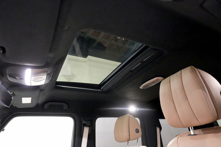 2025年式 メルセデスベンツ G450d(ISG搭載) ダークゴールド AMGラインPKG MANUFAKTURプログラム トラバーチンベージュ