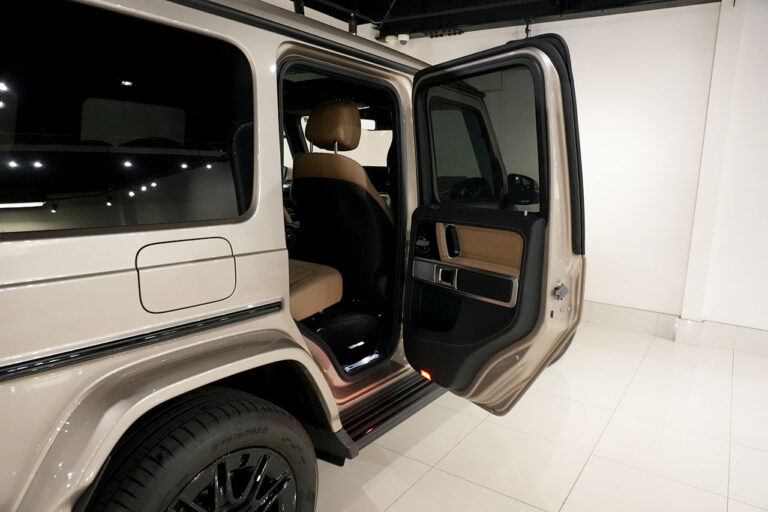 2025年式 メルセデスベンツ G450d(ISG搭載) ダークゴールド AMGラインPKG MANUFAKTURプログラム トラバーチンベージュ