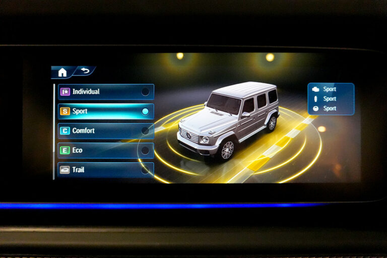 2025年式 メルセデスベンツ G450d(ISG搭載) ダークゴールド AMGラインPKG MANUFAKTURプログラム トラバーチンベージュ