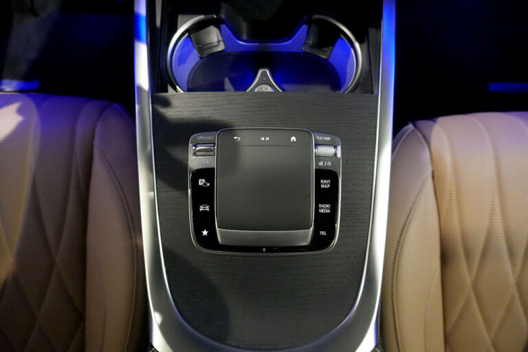 2025年式 メルセデスベンツ G450d(ISG搭載) ダークゴールド AMGラインPKG MANUFAKTURプログラム トラバーチンベージュ