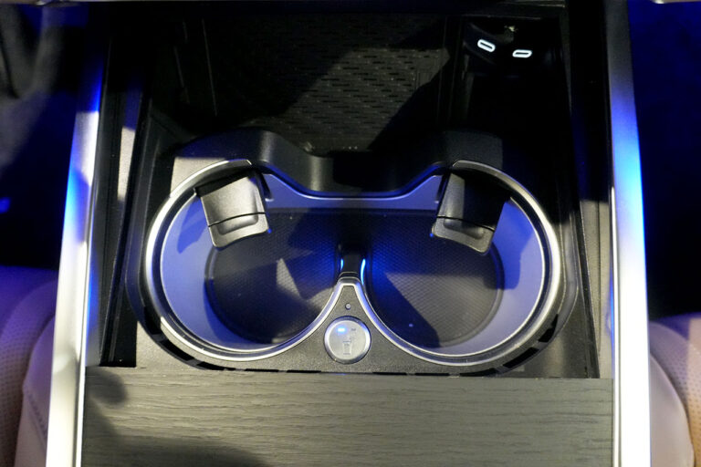 2025年式 メルセデスベンツ G450d(ISG搭載) ダークゴールド AMGラインPKG MANUFAKTURプログラム トラバーチンベージュ