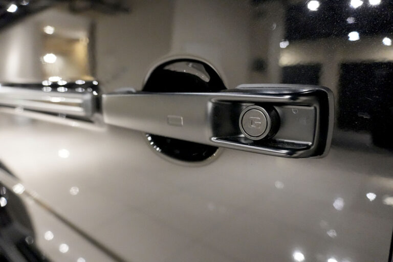 2026年式 メルセデスベンツ G450d MANUFAKTURプログラムプラス AMGライン ナイトパッケージ オブシディアンブラック MQ4203