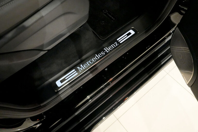 2026年式 メルセデスベンツ G450d MANUFAKTURプログラムプラス AMGライン ナイトパッケージ オブシディアンブラック MQ4203