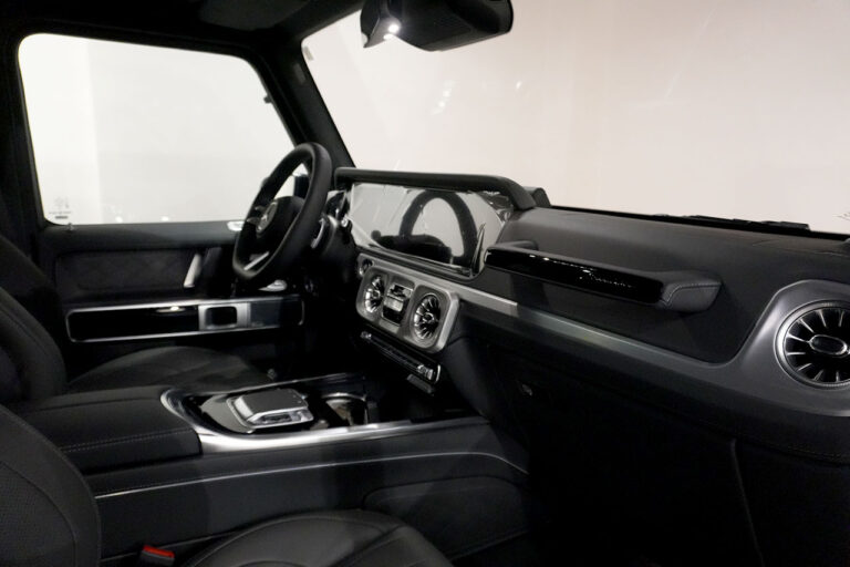 2026年式 メルセデスベンツ G450d MANUFAKTURプログラムプラス AMGライン ナイトパッケージ オブシディアンブラック MQ4203