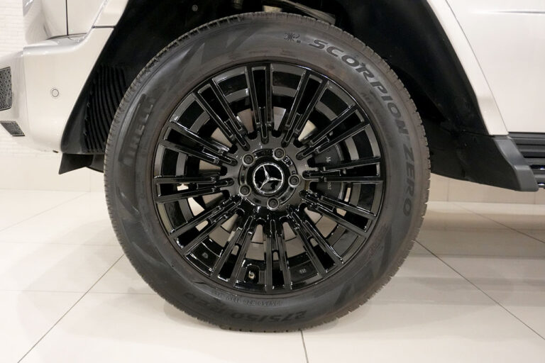 2024年式 メルセデスベンツ G400d Gmanufakturプログラムプラス AMGライン モハーベシルバー　MQ4206