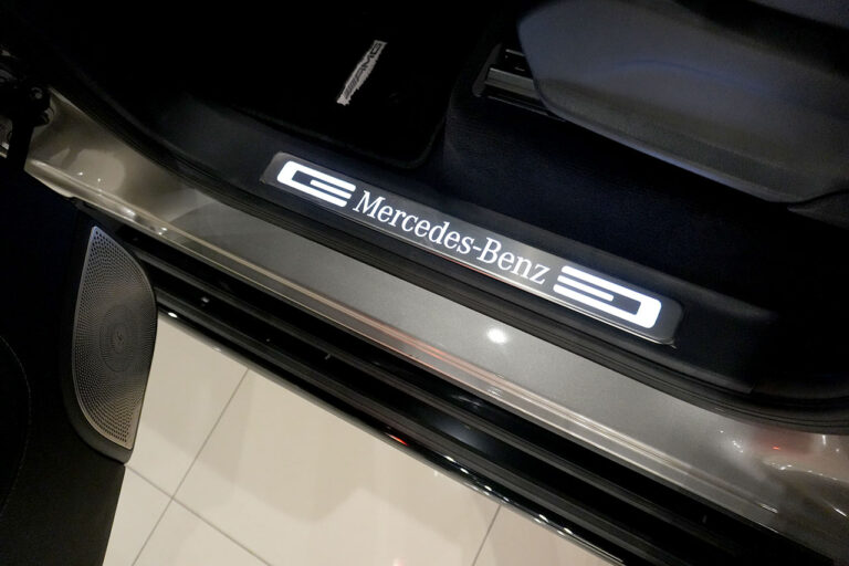 2024年式 メルセデスベンツ G400d Gmanufakturプログラムプラス AMGライン モハーベシルバー　MQ4206