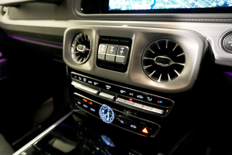 2024年式 メルセデスベンツ G400d Gmanufakturプログラムプラス AMGライン モハーベシルバー　MQ4206