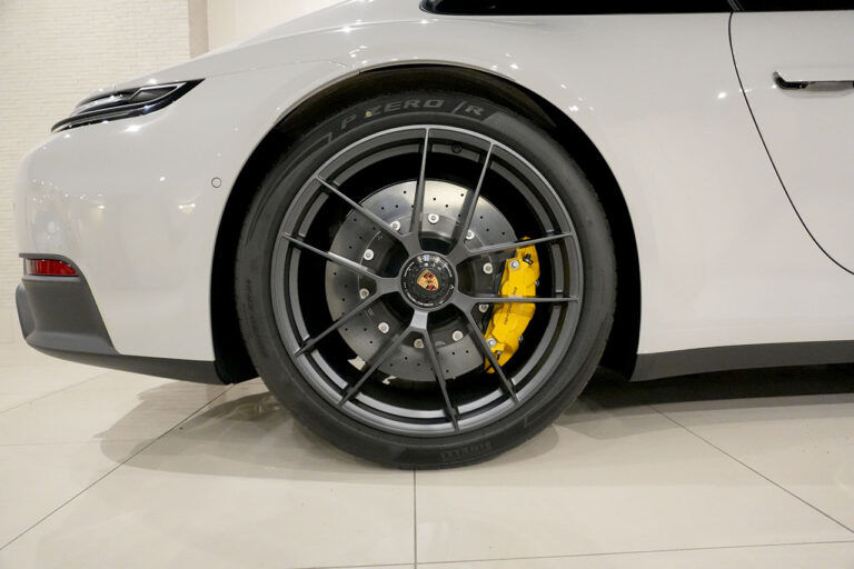 2026年式 ポルシェ 911カレラ 4 GTS PDK (992.2) クレヨン MQ4213
