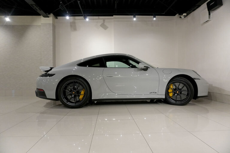 2026年式 ポルシェ 911カレラ 4 GTS PDK (992.2) クレヨン MQ4213