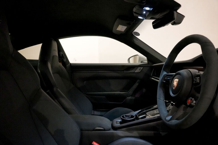 2026年式 ポルシェ 911カレラ 4 GTS PDK (992.2) クレヨン MQ4213