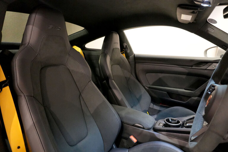 2026年式 ポルシェ 911カレラ 4 GTS PDK (992.2) クレヨン MQ4213