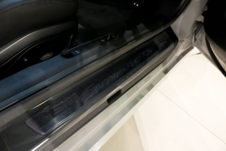 2026年式 ポルシェ 911カレラ 4 GTS PDK (992.2) クレヨン MQ4213