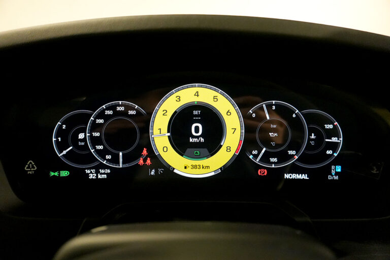 2026年式 ポルシェ 911カレラ 4 GTS PDK (992.2) クレヨン MQ4213