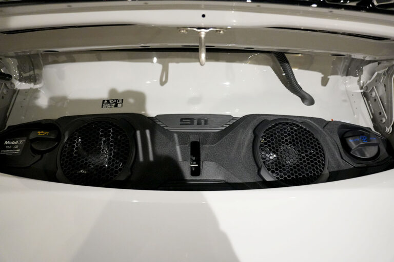 2026年式 ポルシェ 911カレラ 4 GTS PDK (992.2) クレヨン MQ4213