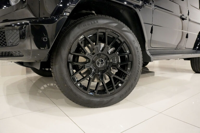 2023年式 メルセデスベンツ G400d ダークブラック Gmanufakturプログラム AMGライン オブシディアンブラック MQ4216