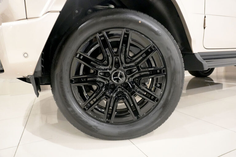 2026年式 メルセデスベンツ G450d MANUFAKTURプログラムプラス AMGライン AMGナイトパッケージ トラバーチンベージュ MQ4181