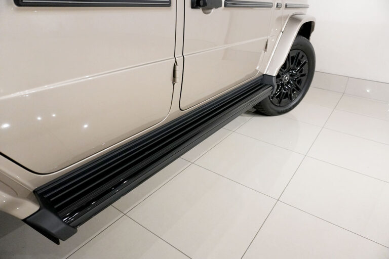 2026年式 メルセデスベンツ G450d MANUFAKTURプログラムプラス AMGライン AMGナイトパッケージ トラバーチンベージュ MQ4181