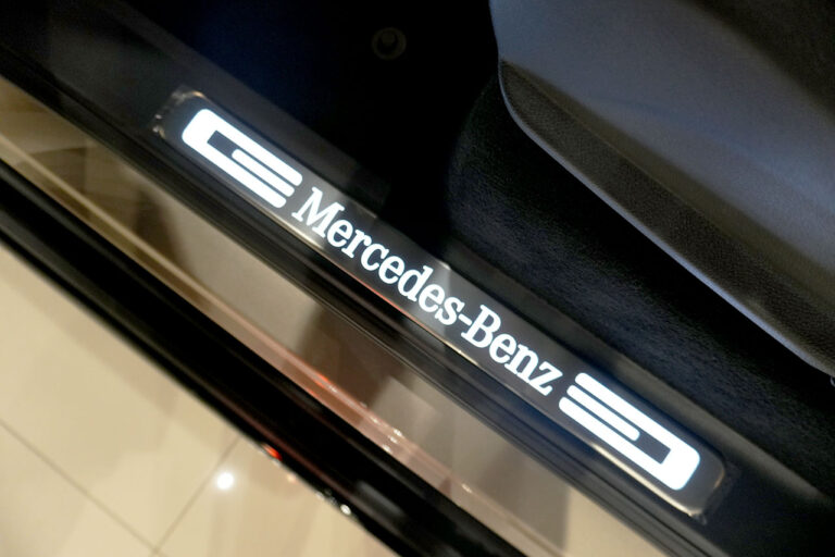 2026年式 メルセデスベンツ G450d MANUFAKTURプログラムプラス AMGライン AMGナイトパッケージ トラバーチンベージュ MQ4181